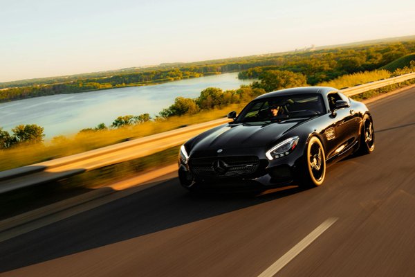 Uncovering Suspension System Wear: A Comprehensive Guide to Diagnosis and Repair for UK Vehicles